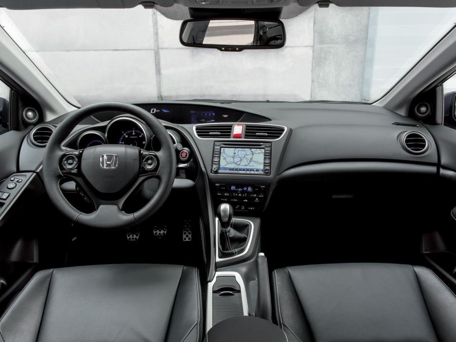 Honda Civic Tourer Sports Pack 2013 года  (фото 5 из 18)